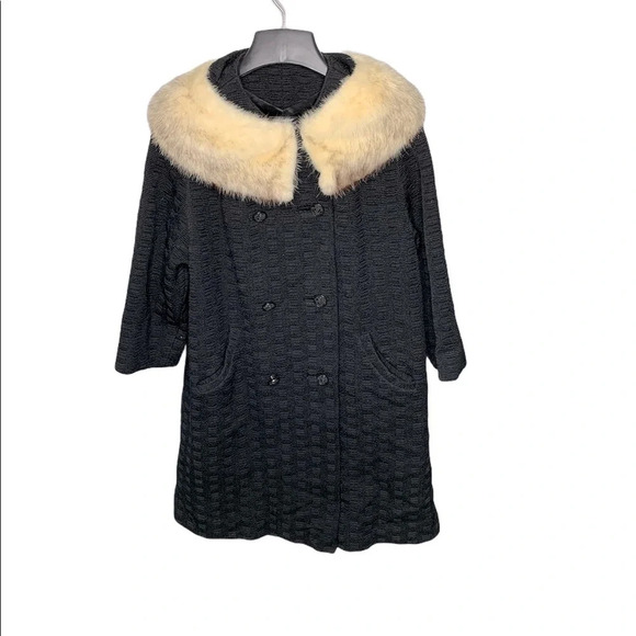 Vintage Jackets & Blazers - Vintage 3/4 Sleeve Fur Collar Jackey Made in USA
